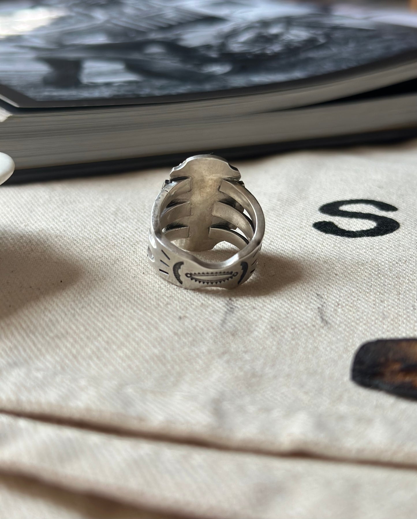 Bague “White Buffalo ” (T61)