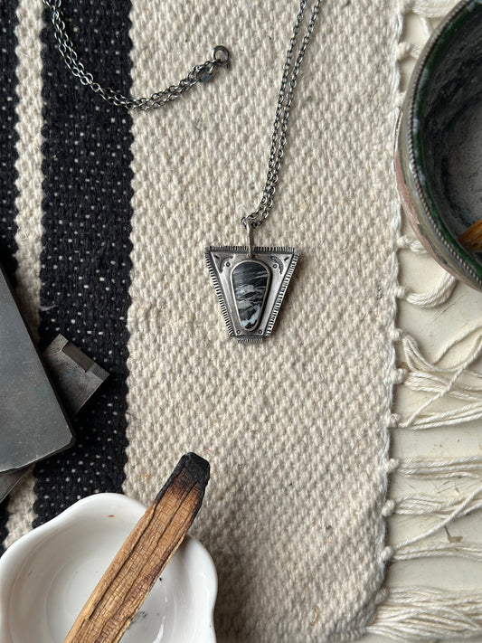 Collier “White Buffalo ”