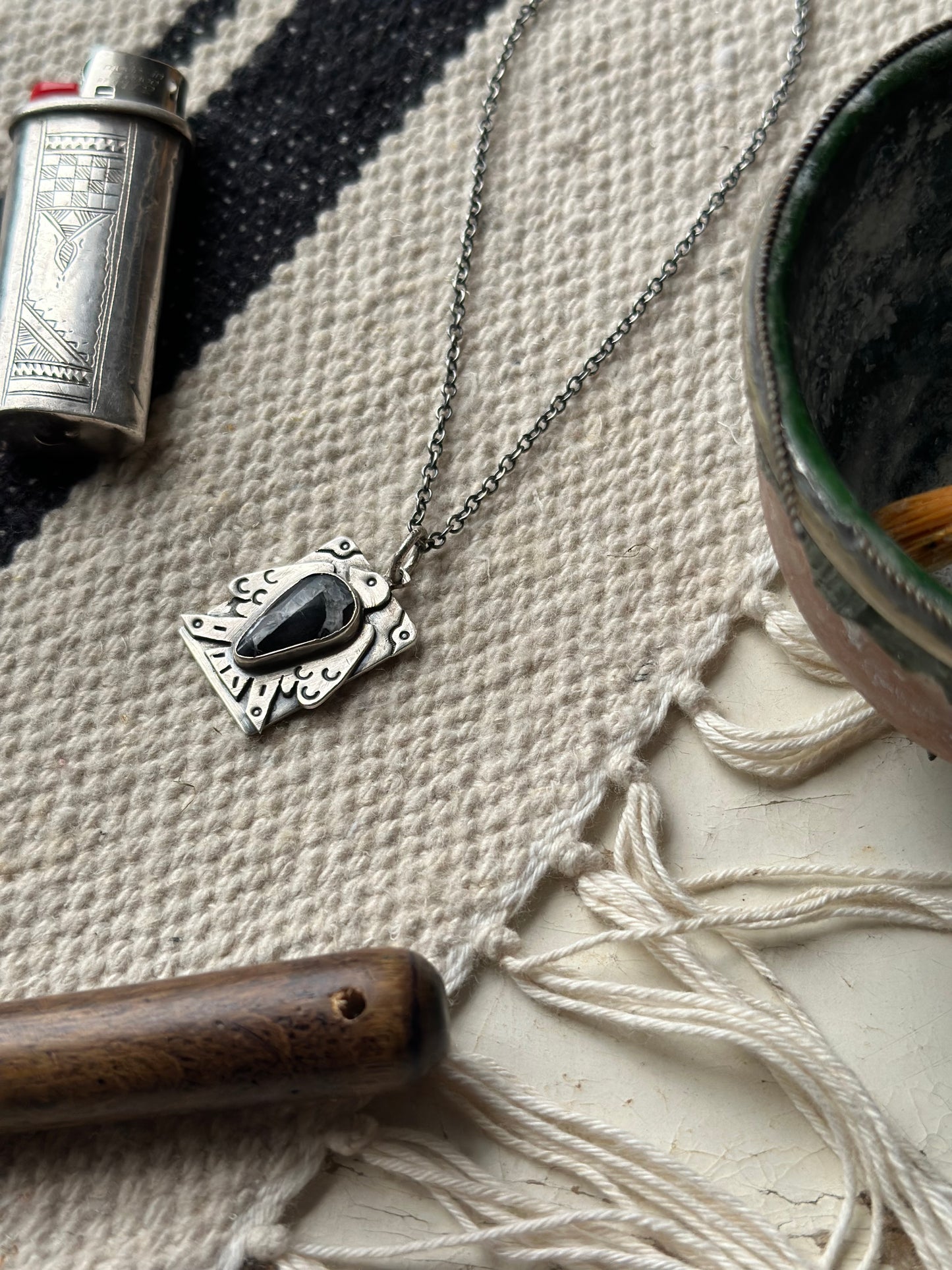 Collier “White Buffalo”